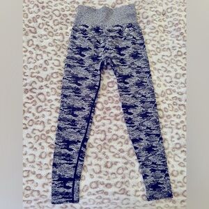 AYBL leggings small